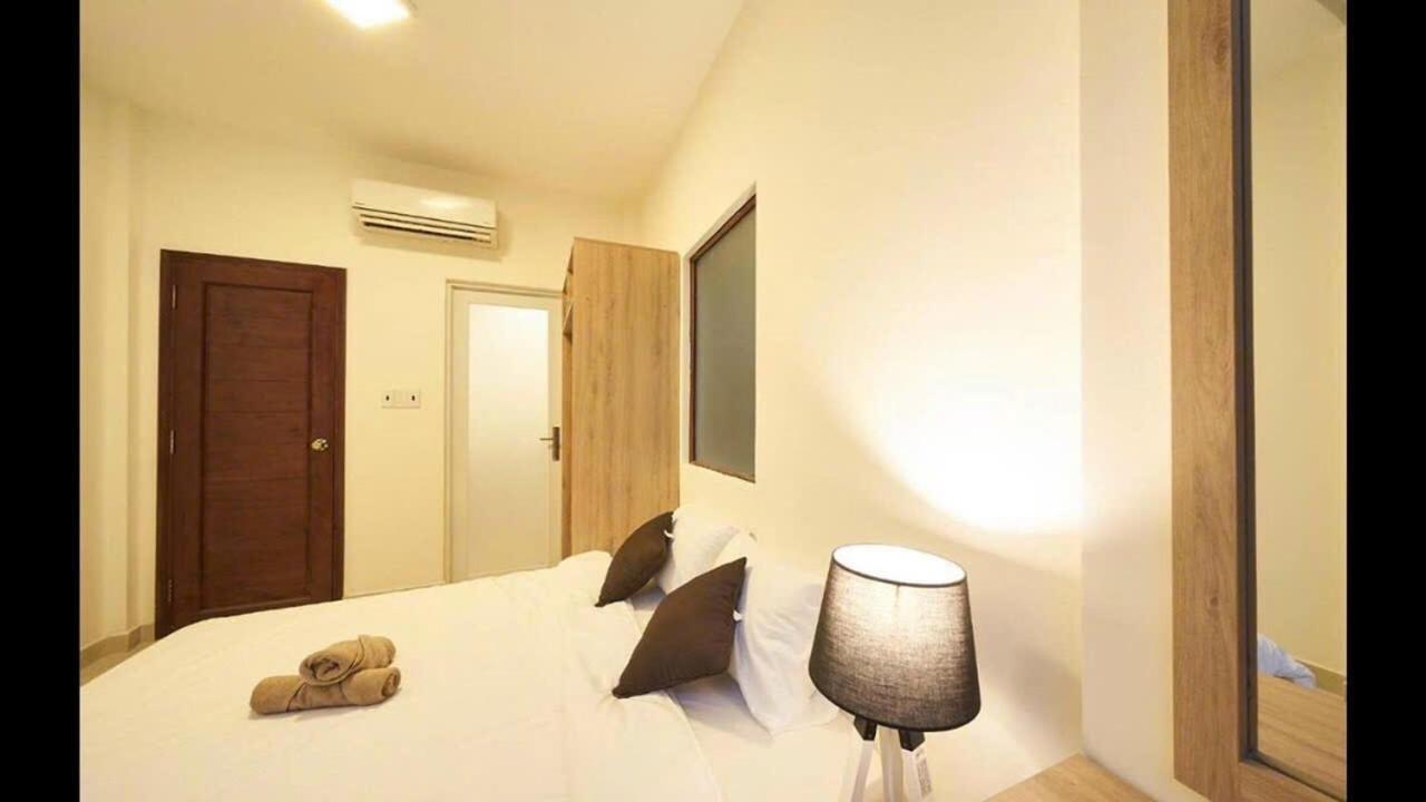 Alleyway Home Ho Chi Minh City Room photo